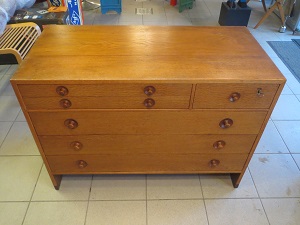 Wegner - chest of drawers
