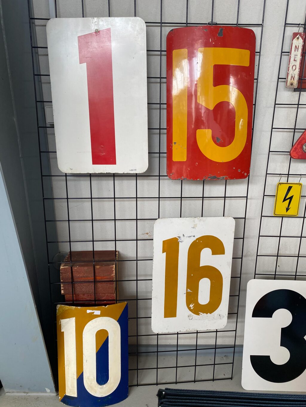 Instagram post from danskeplakater. This post is in position 3.