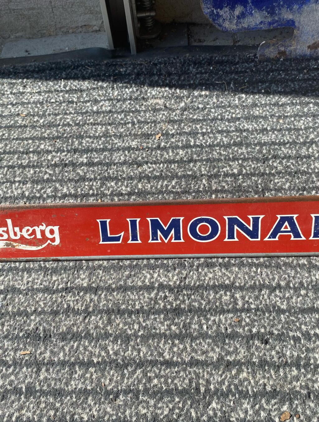 Instagram post from danskeplakater. This post is in position 11.