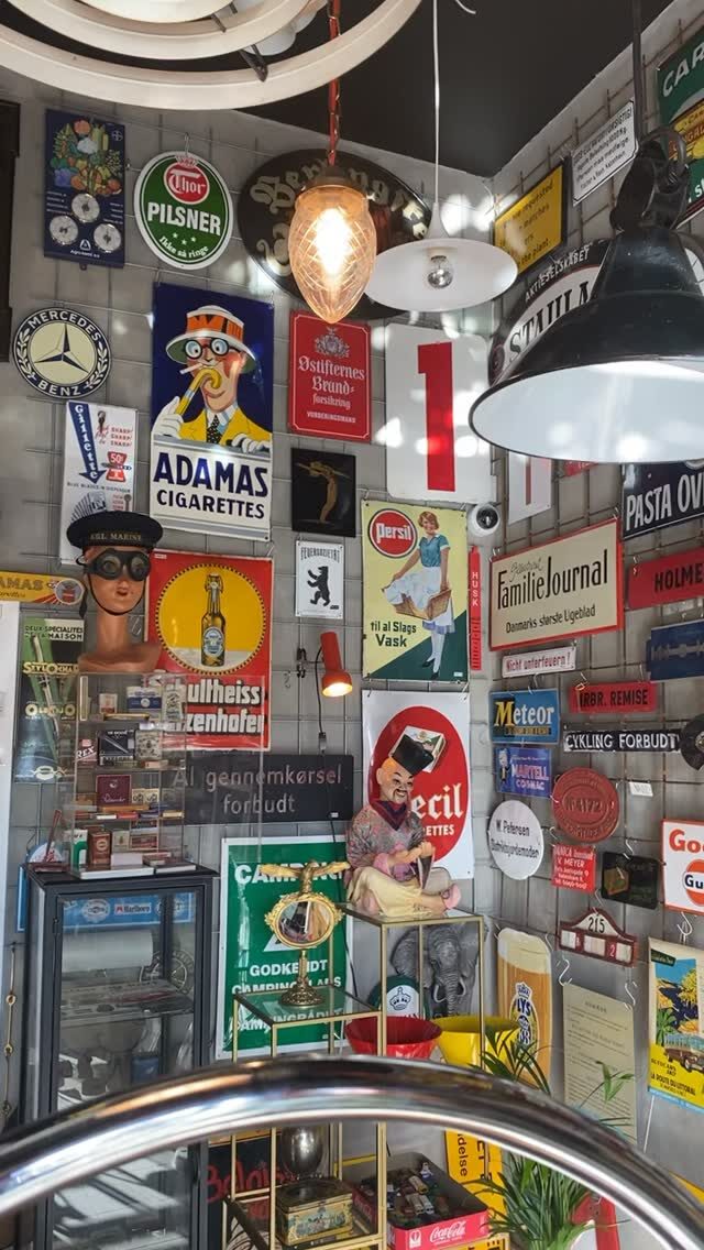 Instagram post from danskeplakater. This post is in position 7.