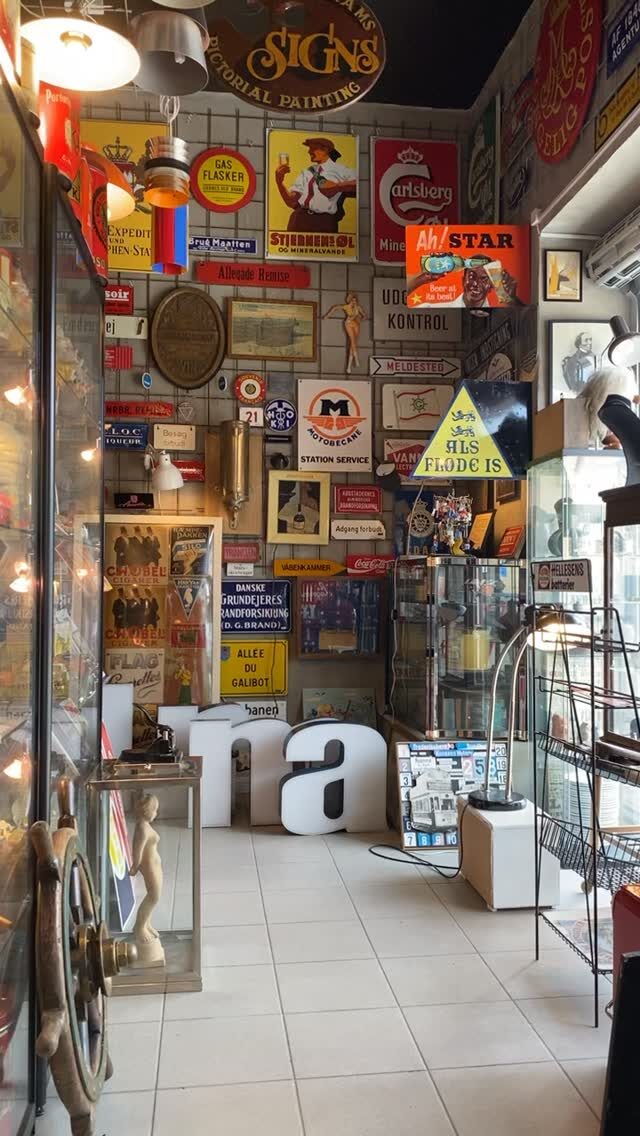 Instagram post from danskeplakater. This post is in position 0.