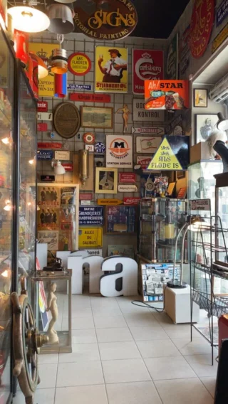 Instagram post from danskeplakater. This post is in position 18.