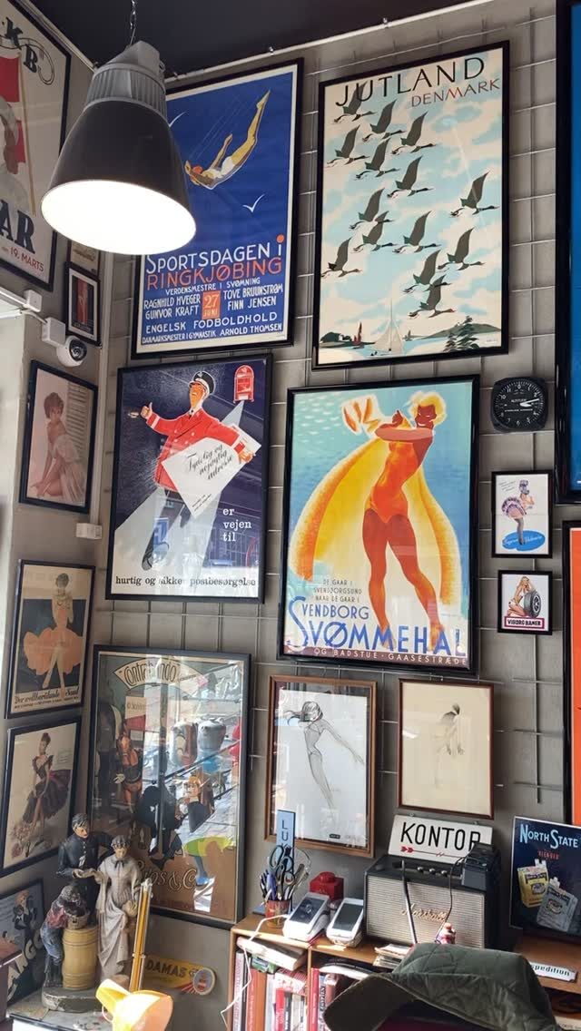 Instagram post from danskeplakater. This post is in position 17.