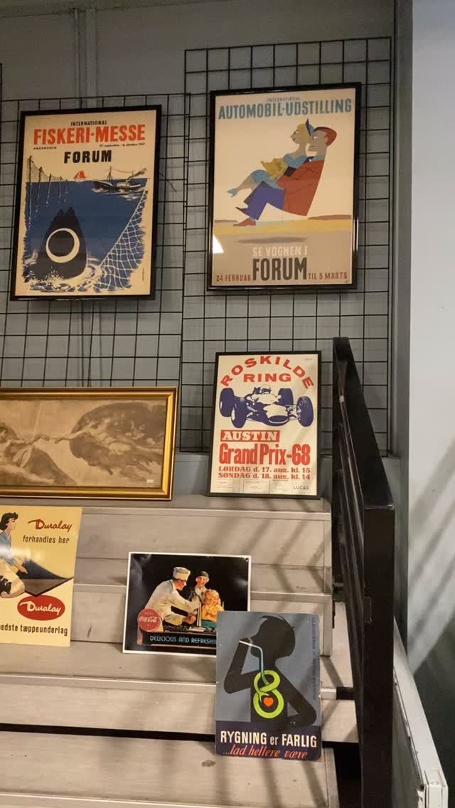 Instagram post from danskeplakater. This post is in position 0.