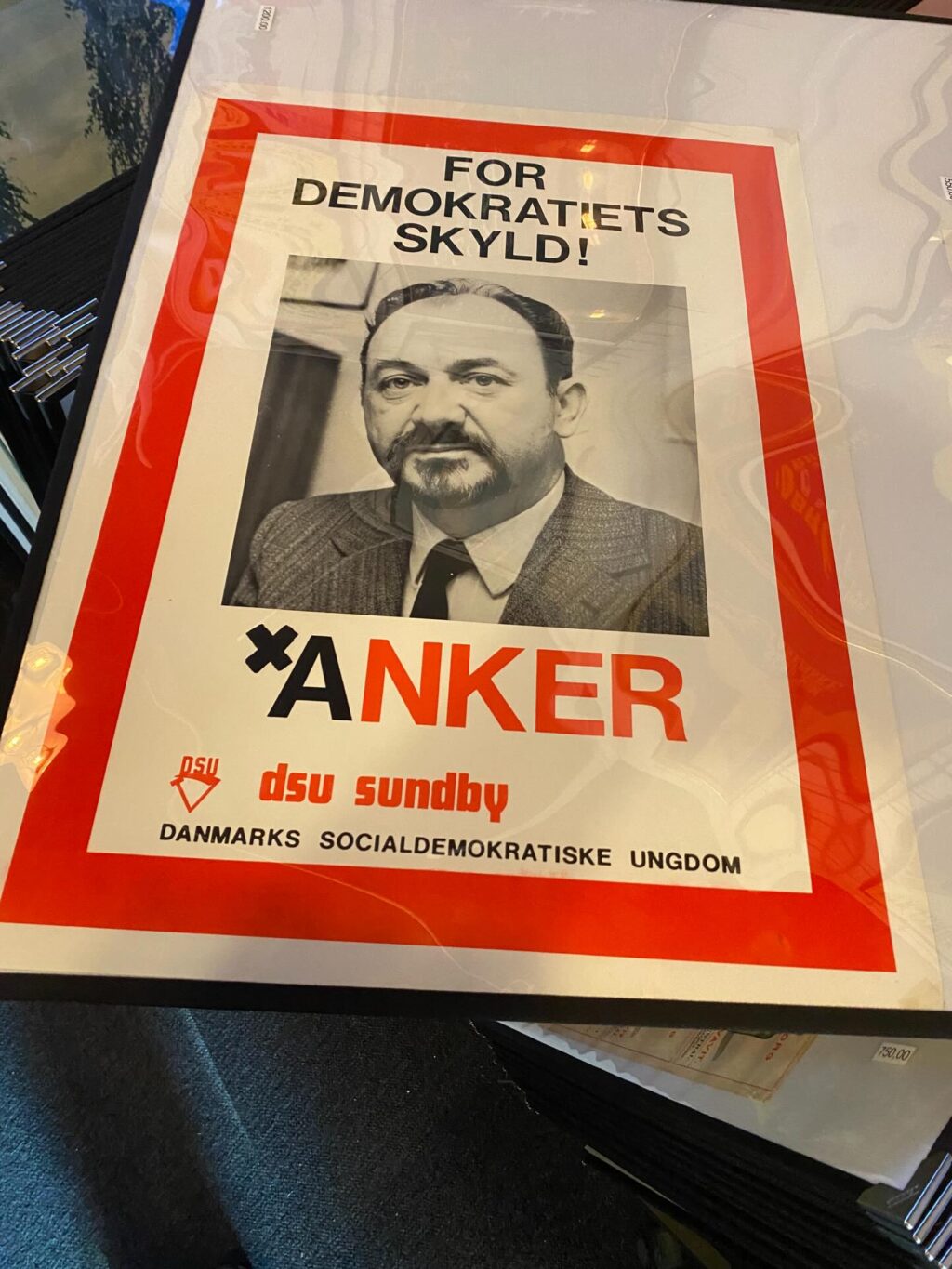 Instagram post from danskeplakater. This post is in position 5.