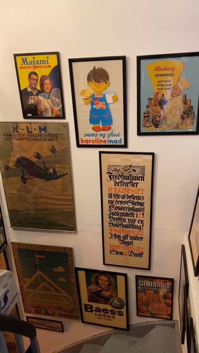 Instagram post from danskeplakater. This post is in position 7.