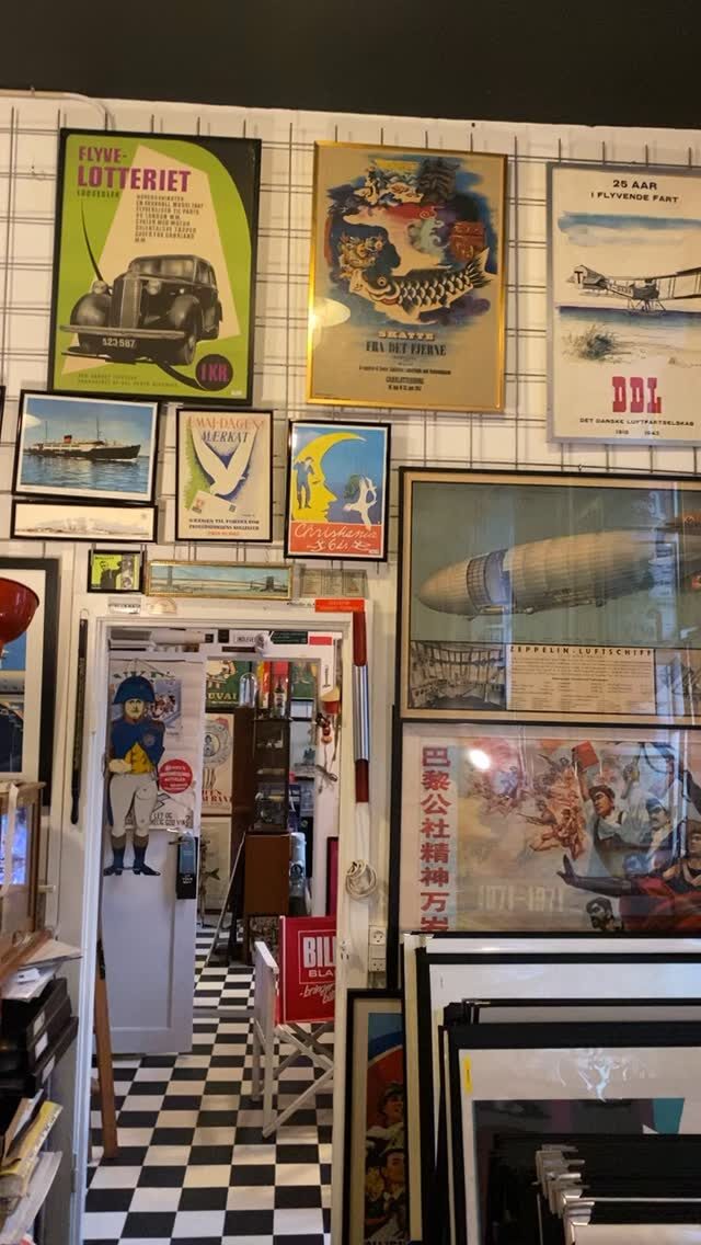 Instagram post from danskeplakater. This post is in position 1.