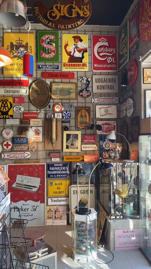 Instagram post from danskeplakater. This post is in position 6.
